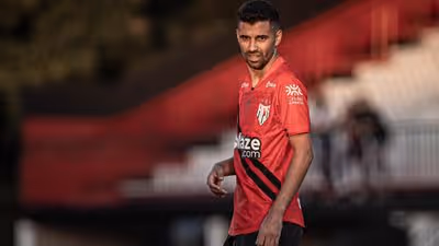 Atlético-GO: Jorginho fica à disposição após mais de um ano fora