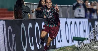 Serna exalta gols e vitória do Fluminense antes de clássico