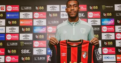 Rayan, ex-Vasco, é anunciado pelo Bournemouth