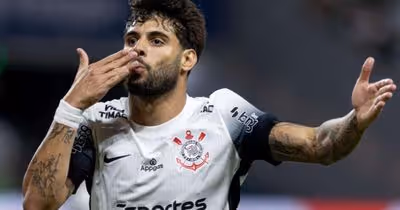 Rei da 'Lei do Ex': Yuri Alberto amplia bom retrospecto contra o Santos