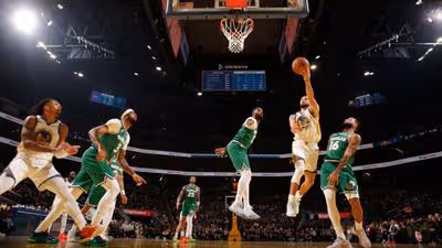 Curry atinge marca histórica na NBA