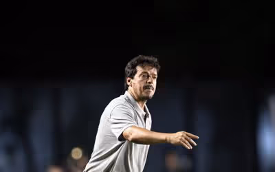 Diniz avalia se Vasco pode ter Hinestroza e Brenner em estreia no Brasileirão