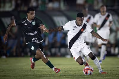 Volante do Vasco, Tchê Tchê entra na mira do Vitória