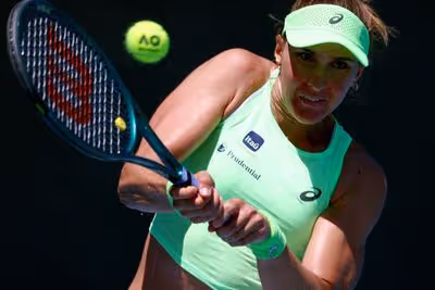 Bia Haddad toma virada e é eliminada na estreia do Australian Open