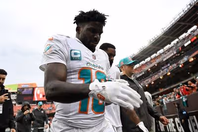 Tyreek Hill sent clear message by Miami Dolphins teammate after 2025 NFL season captain decision is announced