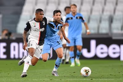 Ex-Juventus star Douglas Costa set for surprise Chievo move in 4th division