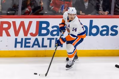 Rehabbing Bo Horvat set to stay in New York for rest of Islanders’ road trip