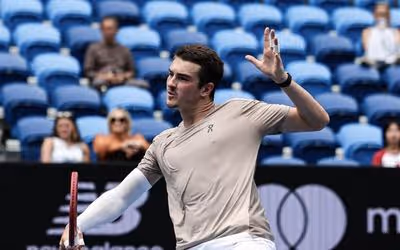 João Fonseca volta ao Australian Open em noite de revanche