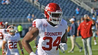 Oklahoma Assistant Coach Expects Former 5-star Defensive End to Shine in 2025
