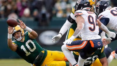 Chicago Bears at Green Bay Packers Week 14 TV, radio, and betting