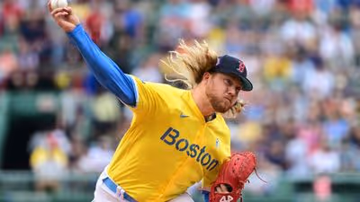 Yankees Claim Former Red Sox Pitcher