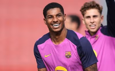 Marcus Rashford poised for Man Utd reunion as doubts emerge at Barcelona