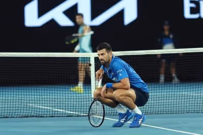 The body language of tennis takes center stage in a U.S. Open semifinal of the mind